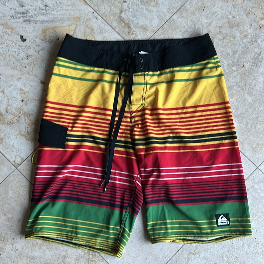 Quicksilver Rasta Colored Board Shorts Size 32
